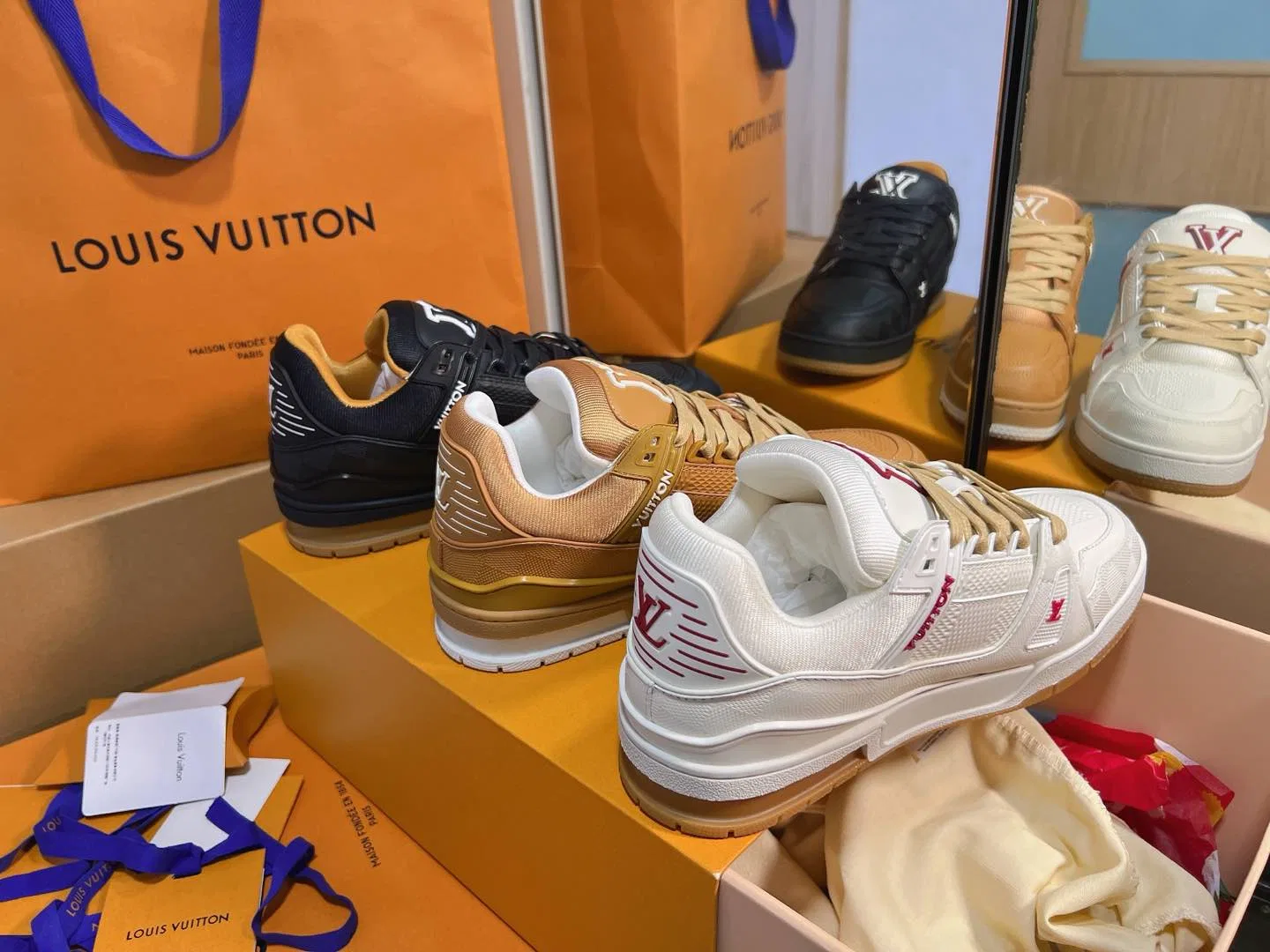 LV 27FW QVUSQNN 061 스니커즈 29