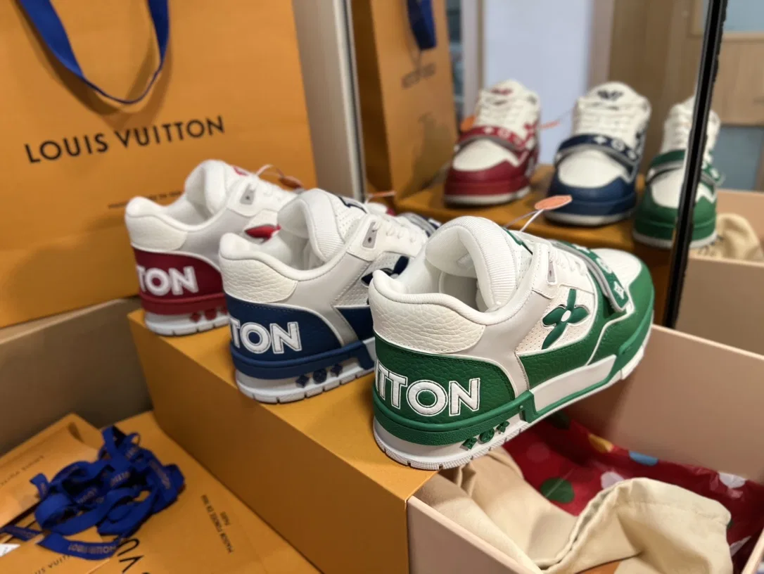 LV 27FW QVUSQNN 062 스니커즈 9