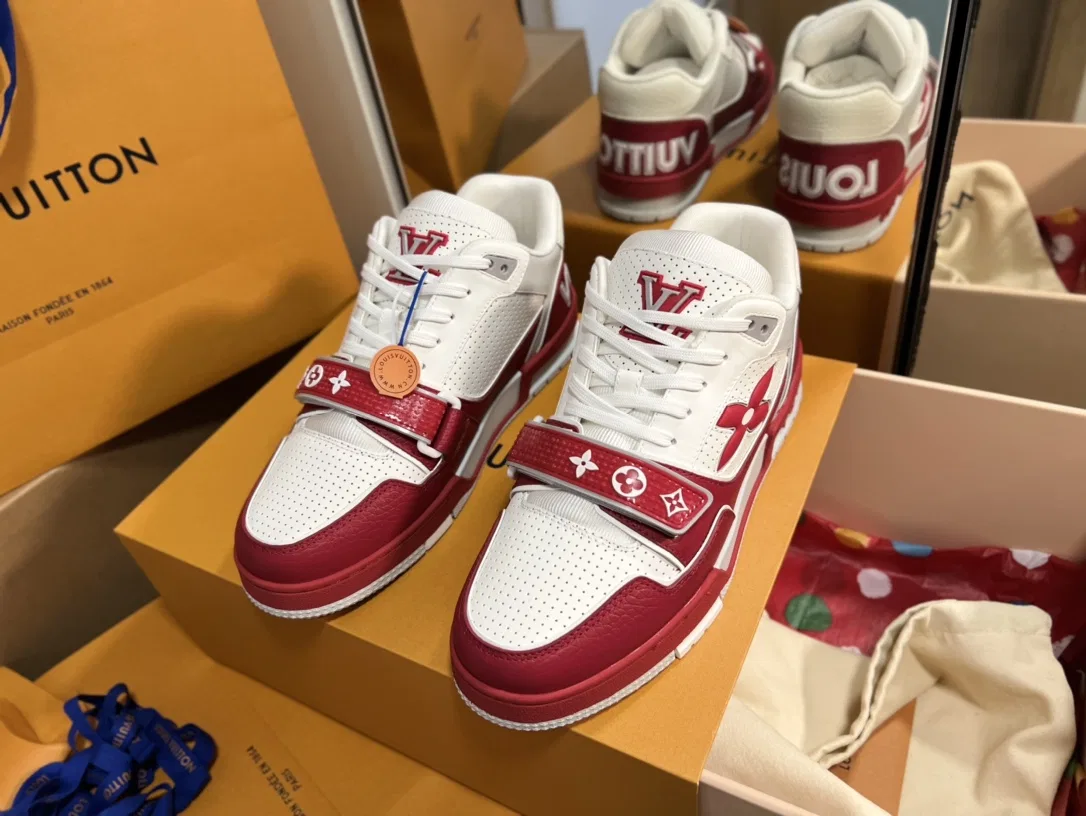 LV 27FW QVUSQNN 062 스니커즈 19