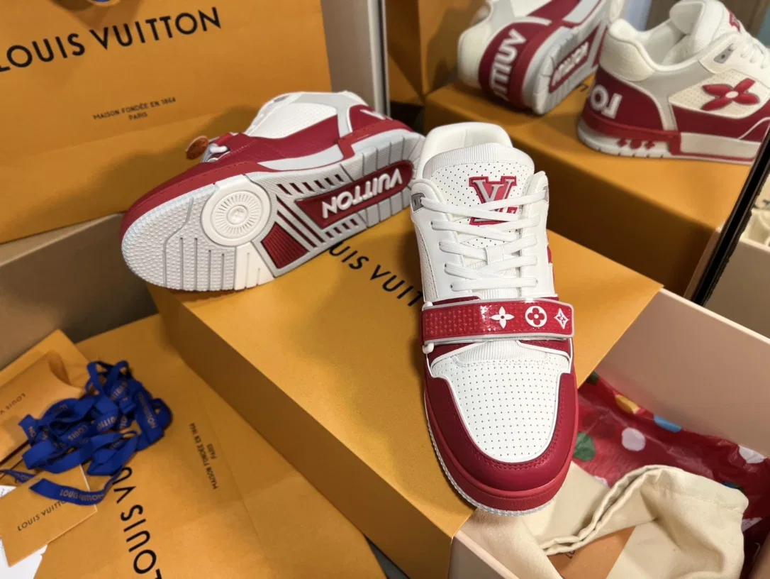 LV 27FW QVUSQNN 062 스니커즈 20