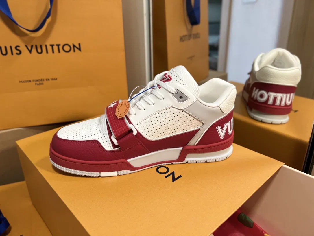 LV 27FW QVUSQNN 062 스니커즈 23