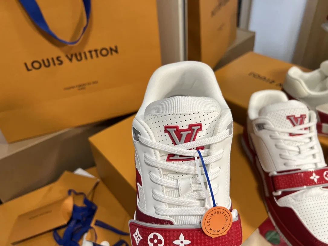 LV 27FW QVUSQNN 062 스니커즈 26