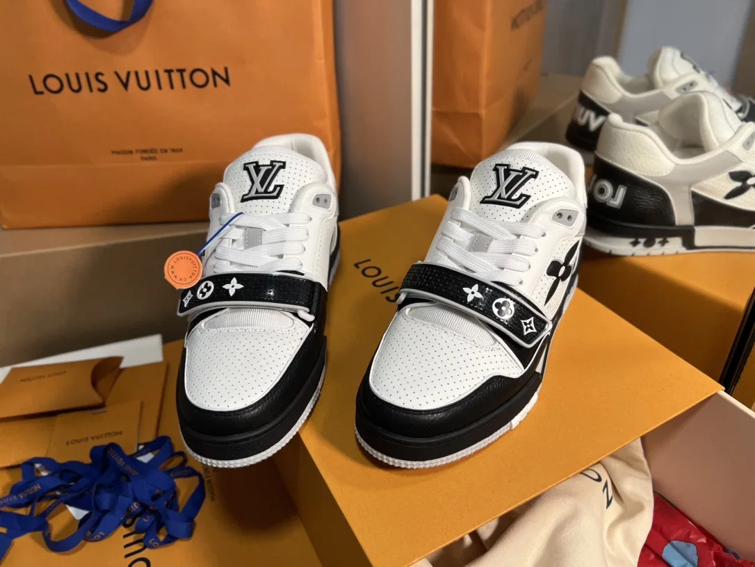 LV 27FW QVUSQNN 062 스니커즈 35