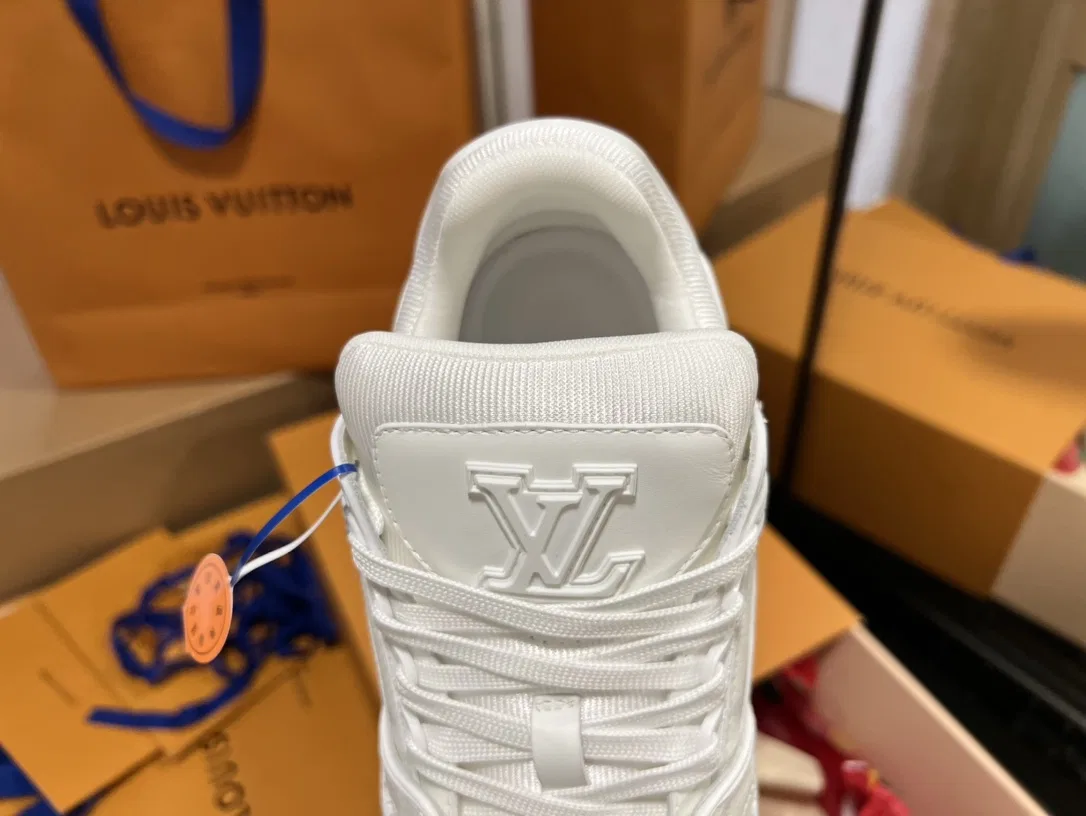 LV 27FW QVUSQNN 063 스니커즈 17