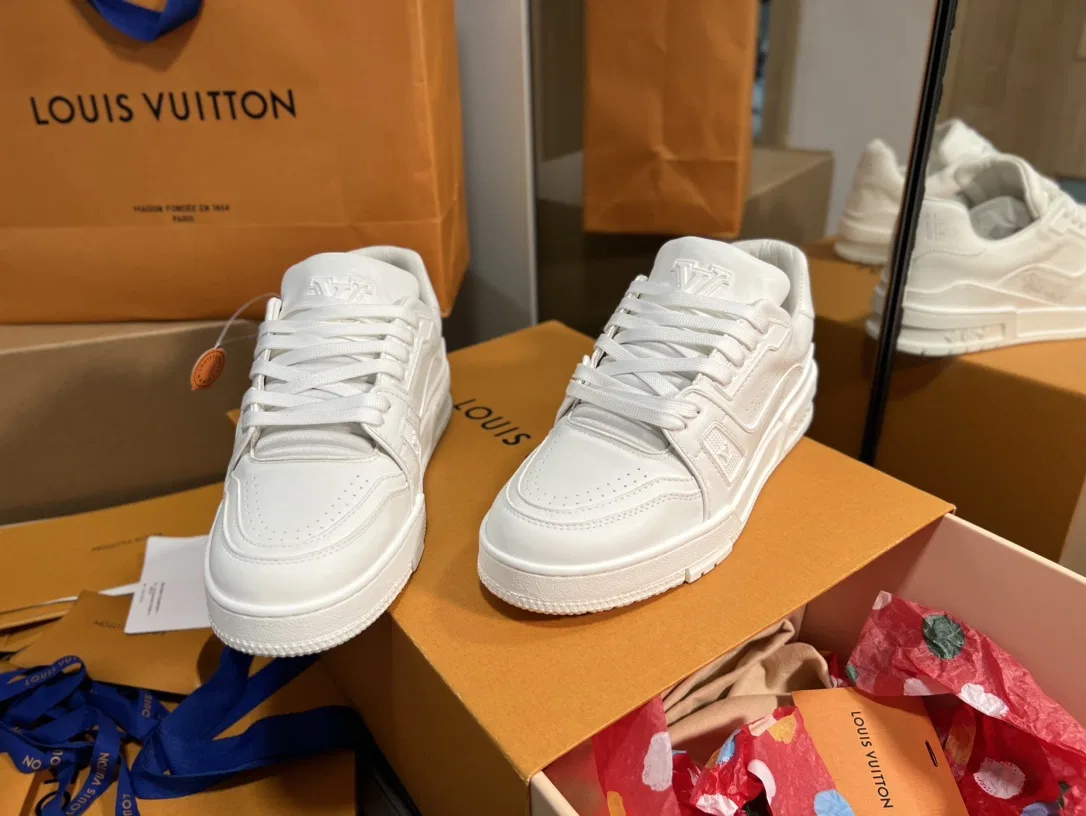 LV 27FW QVUSQNN 063 스니커즈 27