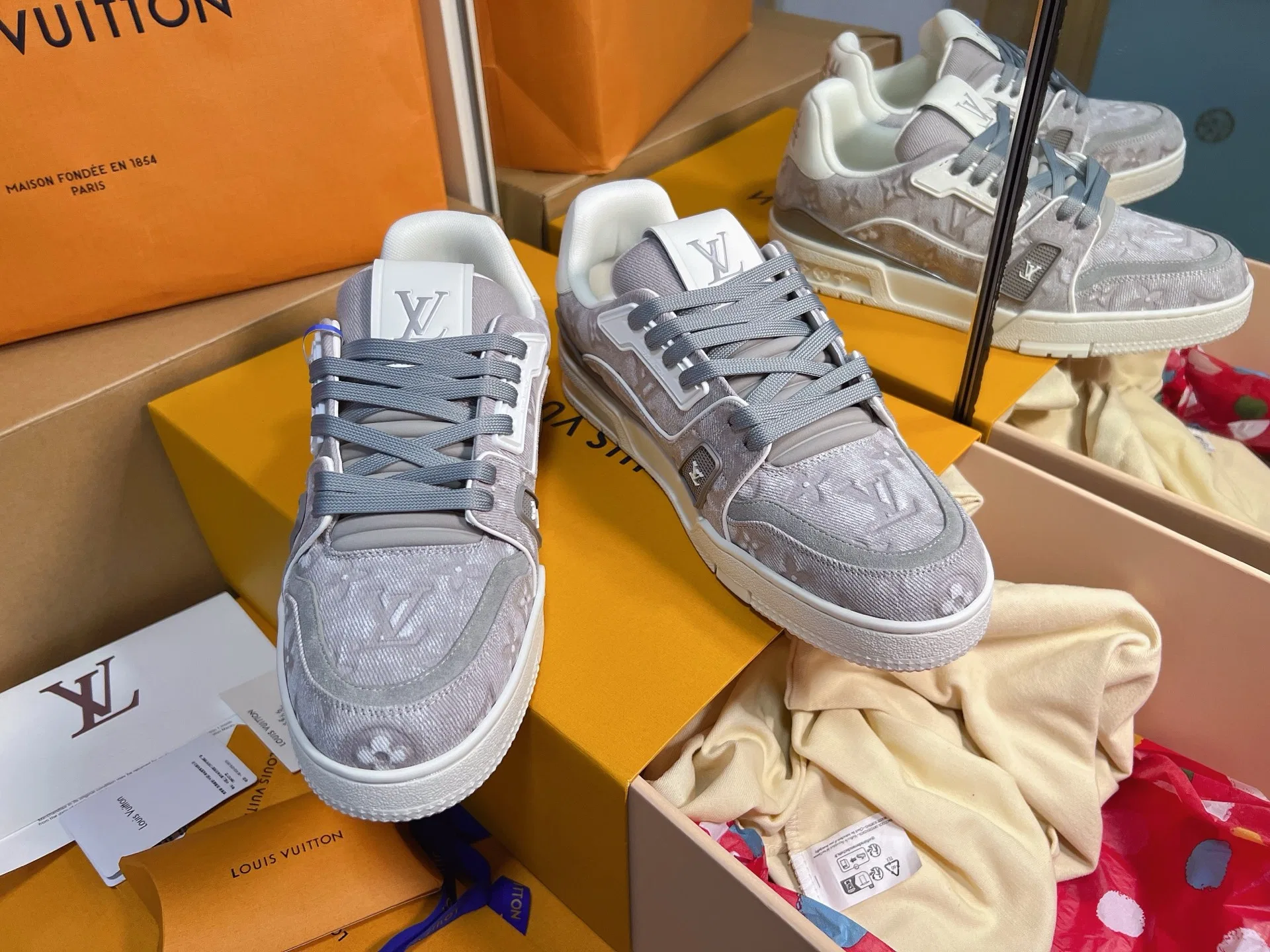 LV 27FW QVUSQNN 064 스니커즈 34