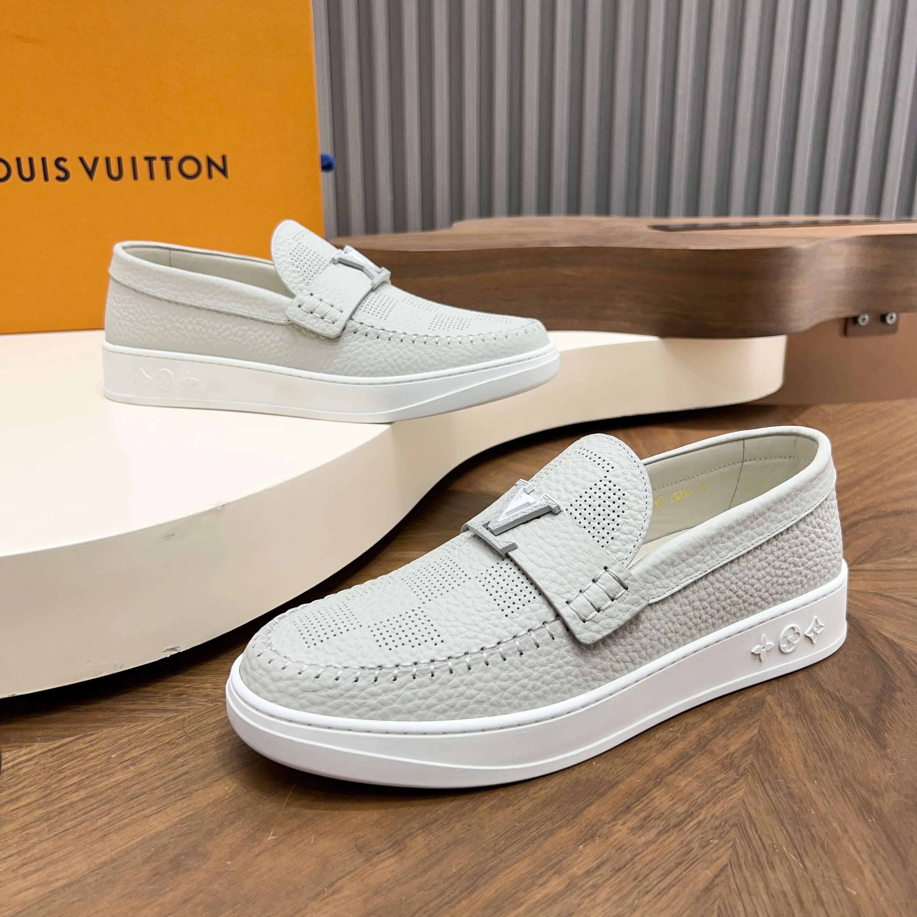 LV 27FW QVUSQNN 066 로퍼 10