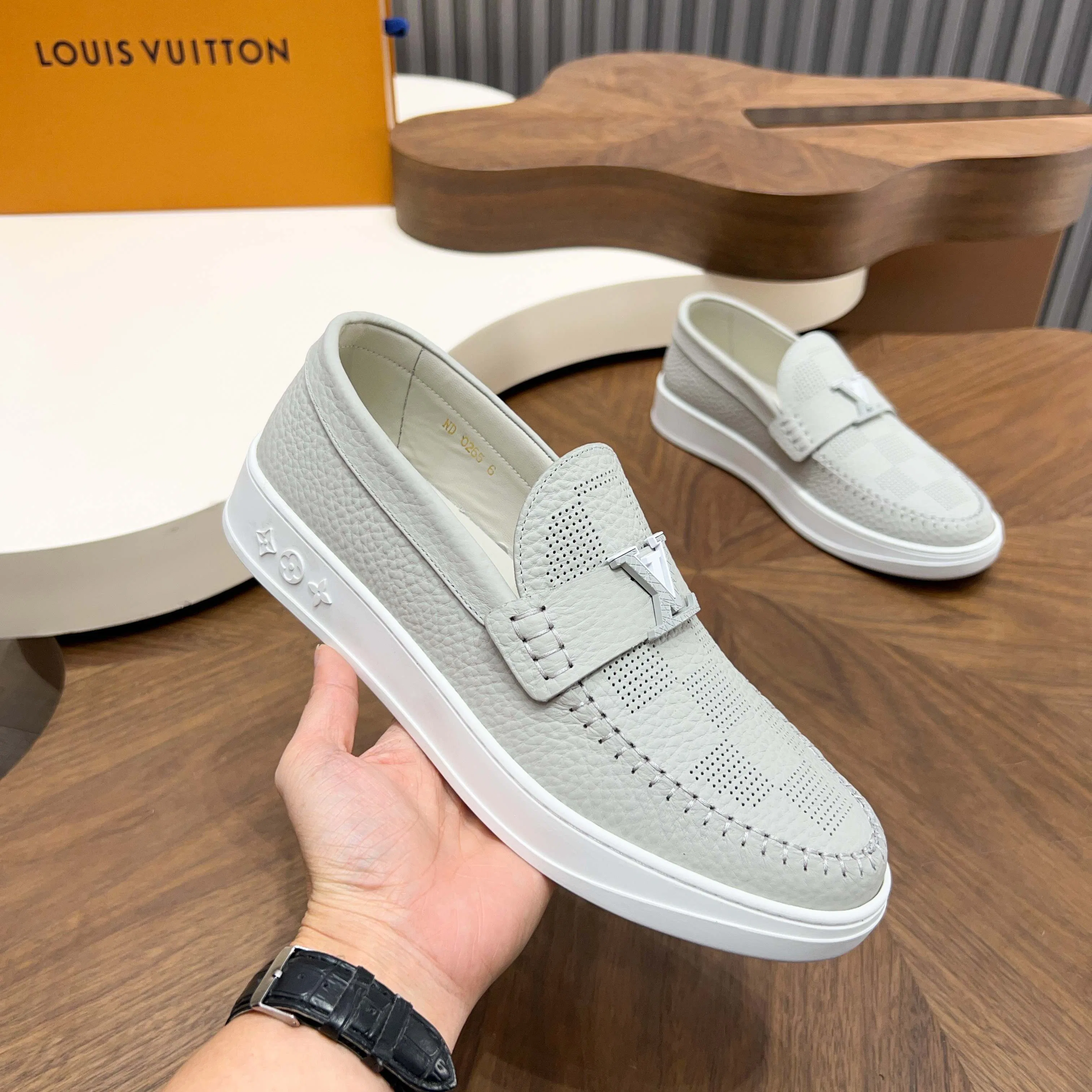 LV 27FW QVUSQNN 066 로퍼 11