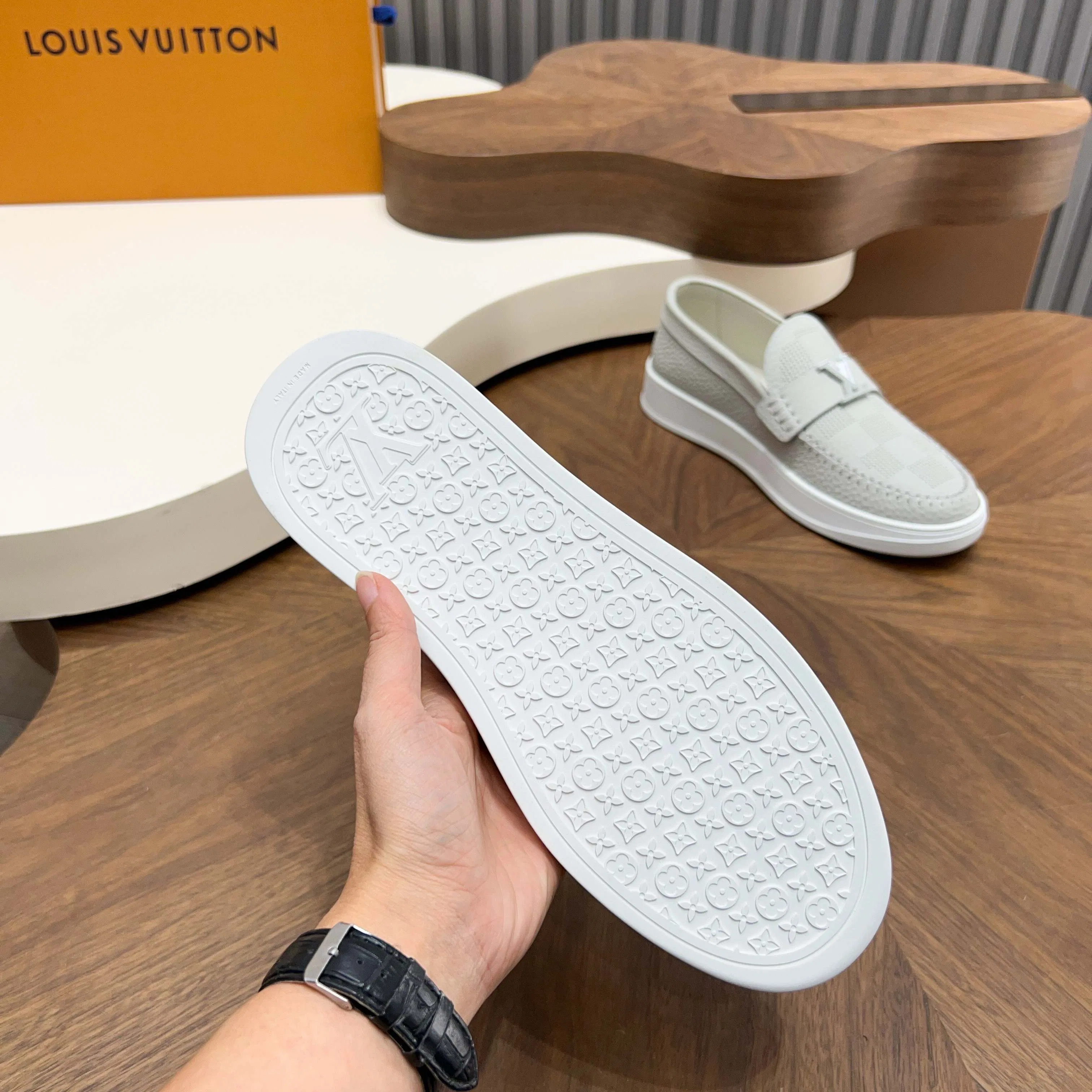 LV 27FW QVUSQNN 066 로퍼 12