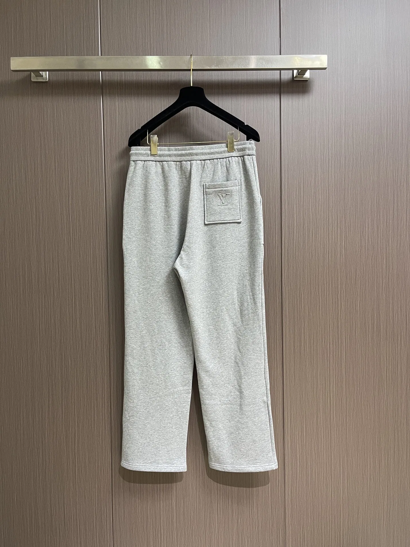 LV 27FW QVUSQNN 075 스웻팬츠 10