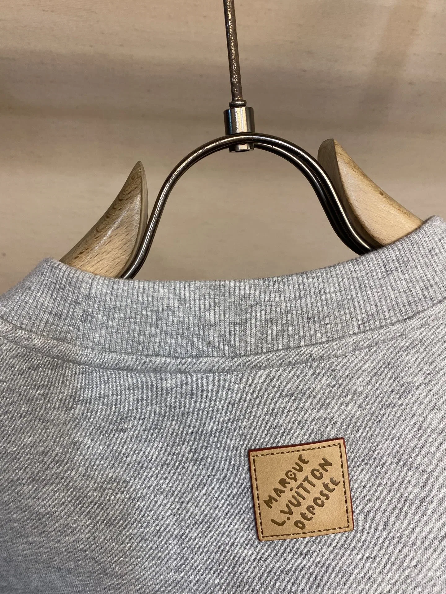 LV 27FW QVUSQNN 082 맨투맨 7