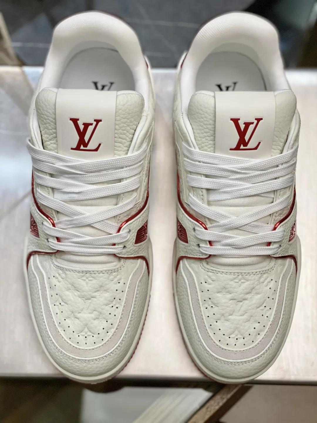 LV 27FW QVUSQNN 091 스니커즈 7