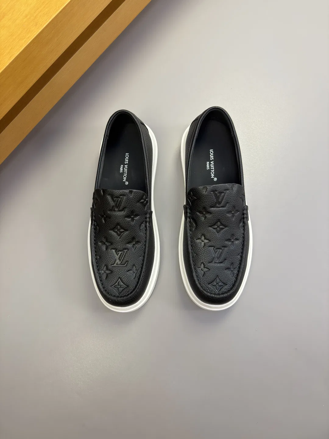 LV 27FW QVUSQNN 092 로퍼 23