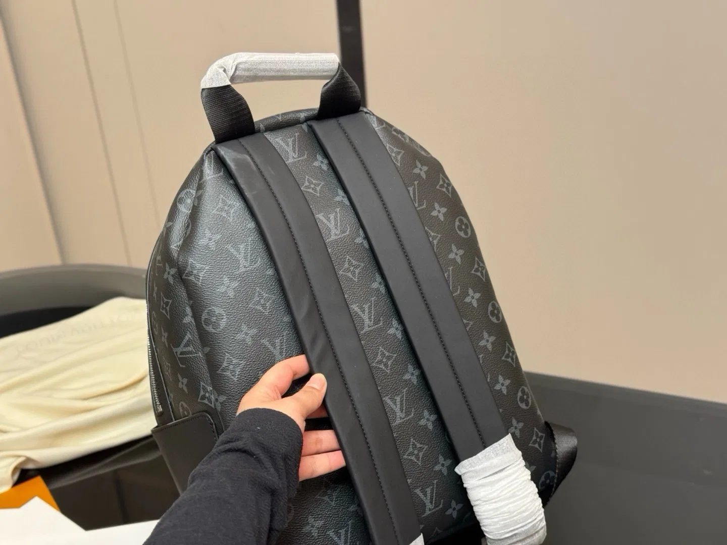 LV 27FW QVUSQNN 107 백팩 7
