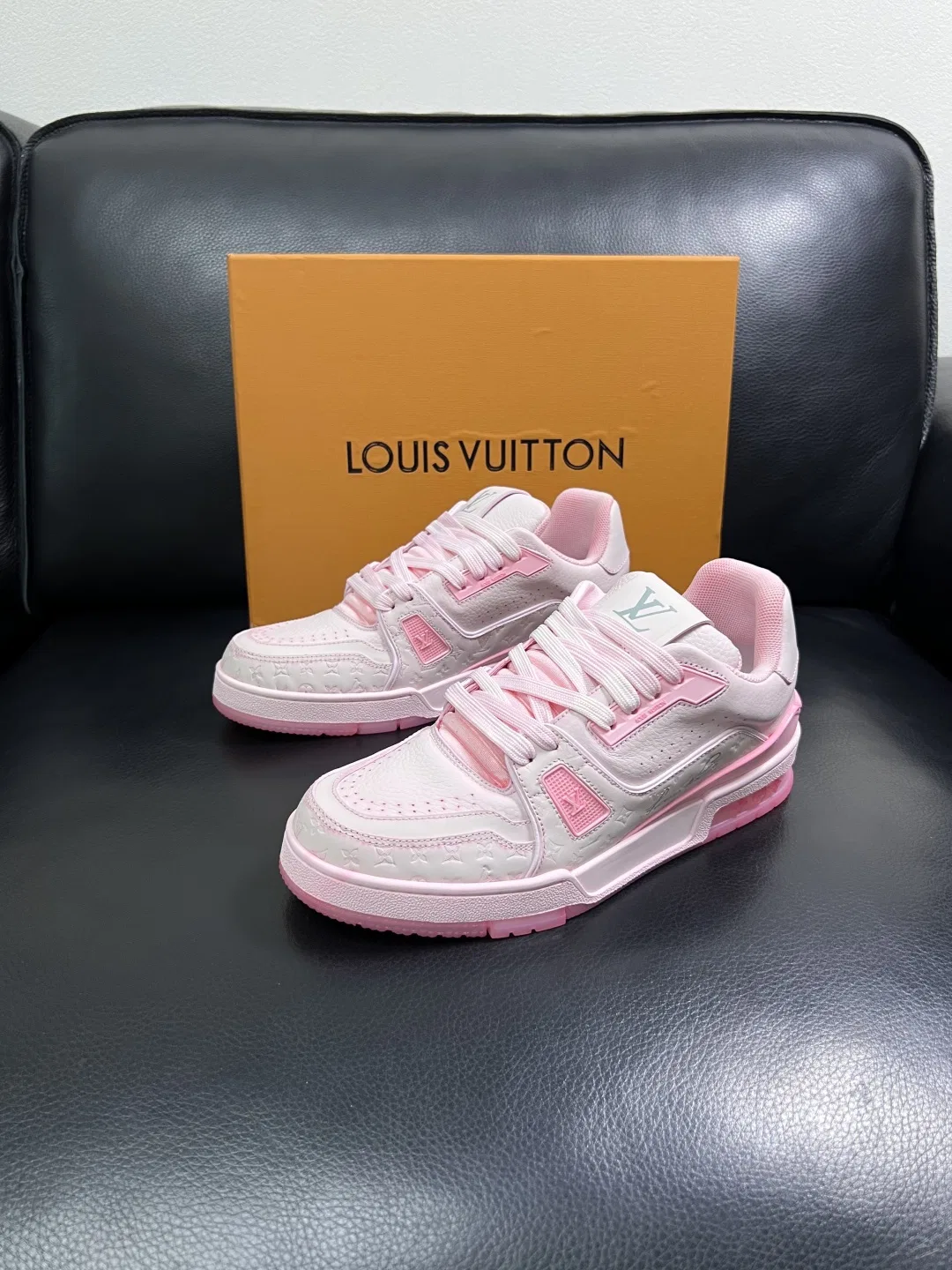 LV 27FW QVUSQNN 120 스니커즈 11