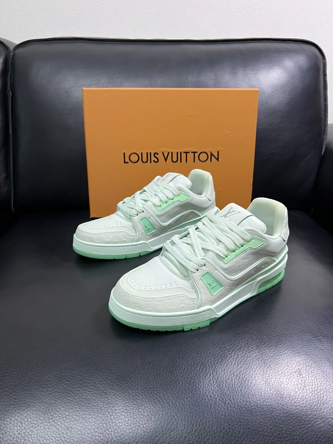 LV 27FW QVUSQNN 120 스니커즈 17