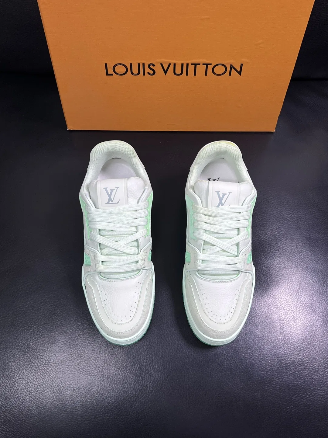 LV 27FW QVUSQNN 120 스니커즈 18