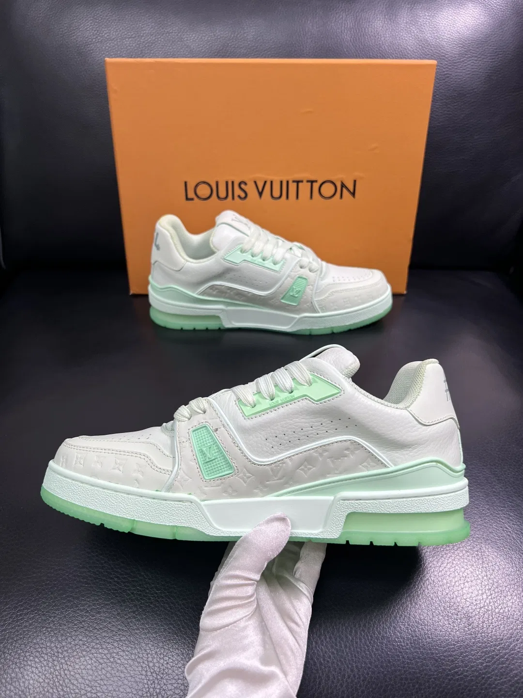 LV 27FW QVUSQNN 120 스니커즈 20
