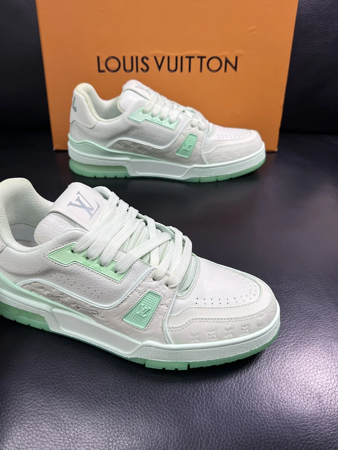 LV 27FW QVUSQNN 120 스니커즈 21