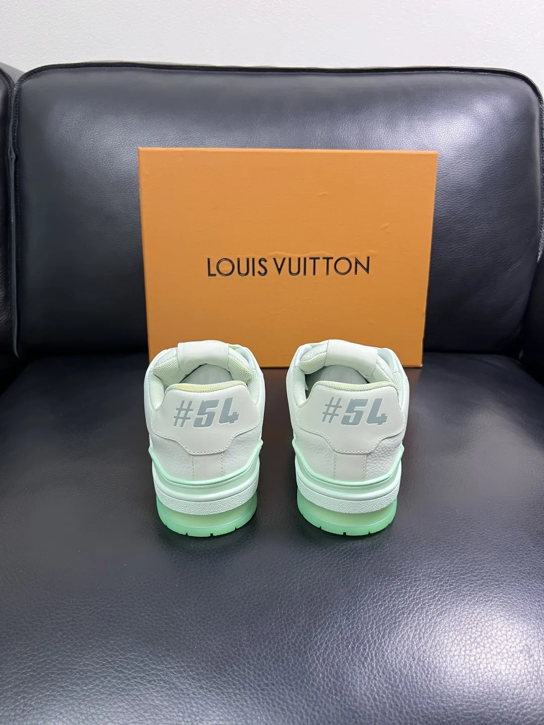 LV 27FW QVUSQNN 120 스니커즈 22