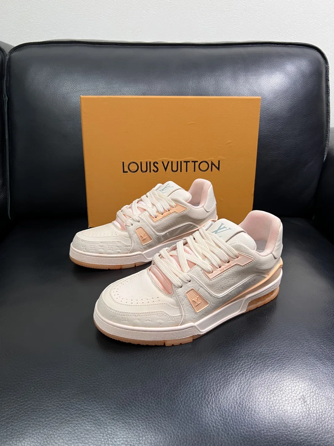 LV 27FW QVUSQNN 120 스니커즈 24