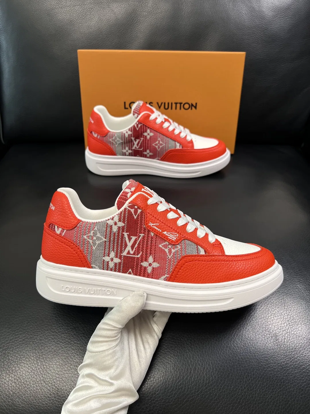 LV 27FW QVUSQNN 122 스니커즈 13