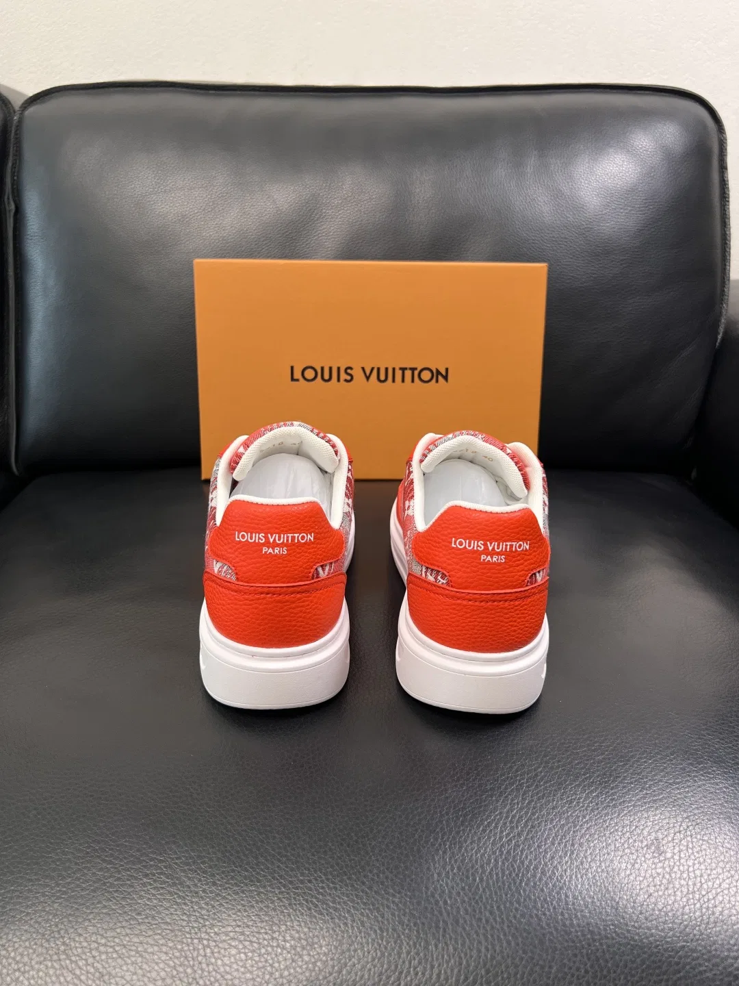LV 27FW QVUSQNN 122 스니커즈 17