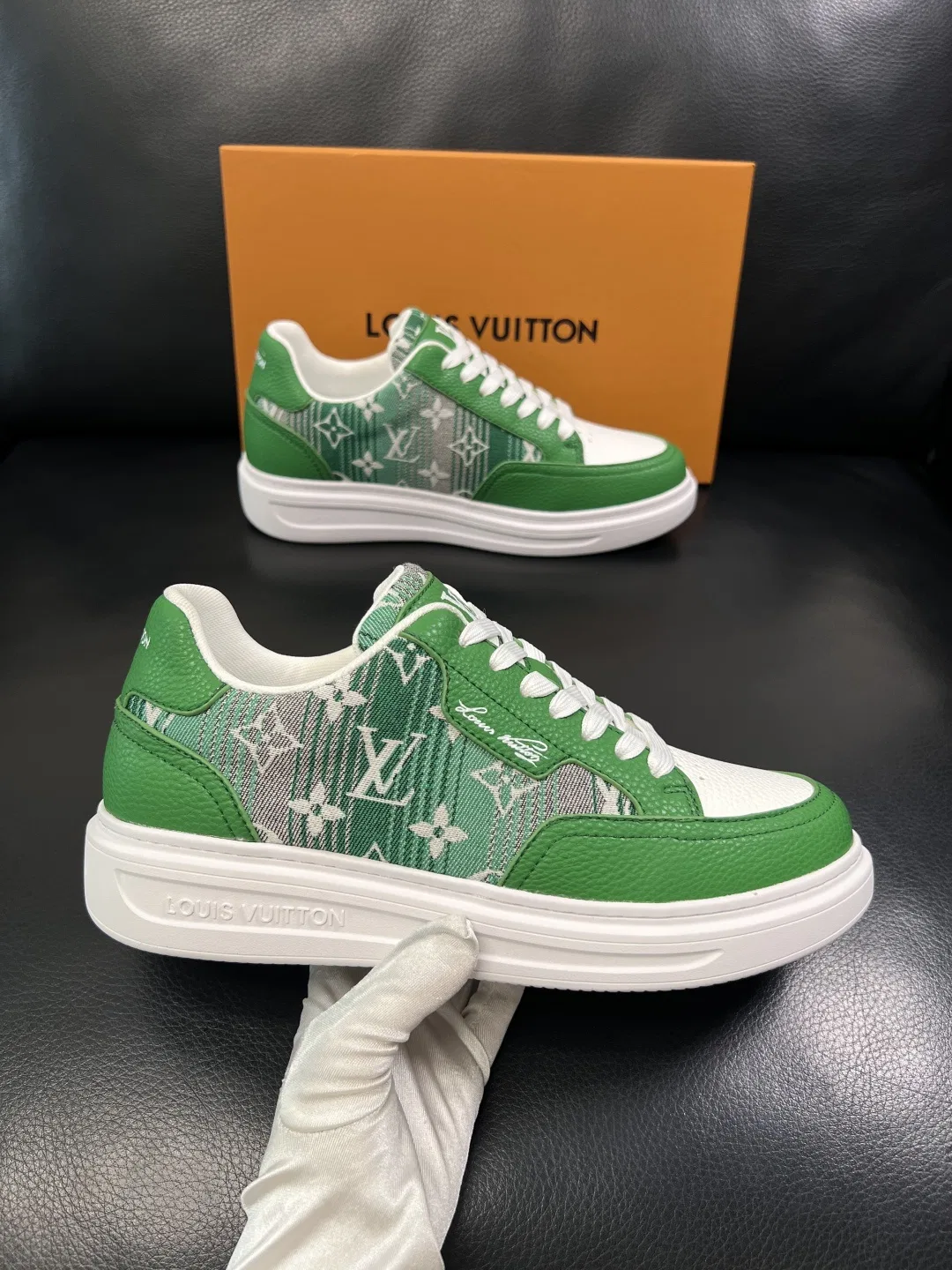 LV 27FW QVUSQNN 122 스니커즈 21