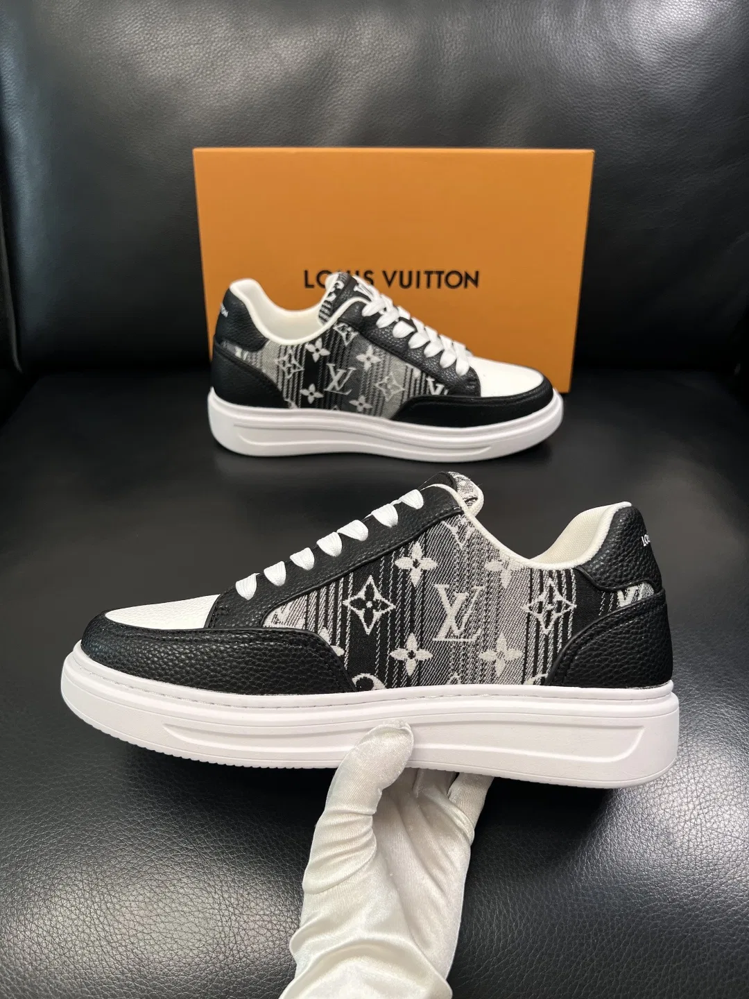 LV 27FW QVUSQNN 122 스니커즈 29