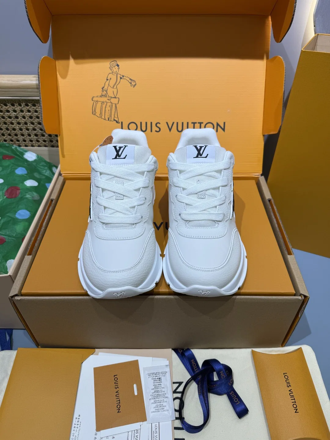LV 27FW QVUSQNN 128 스니커즈 10