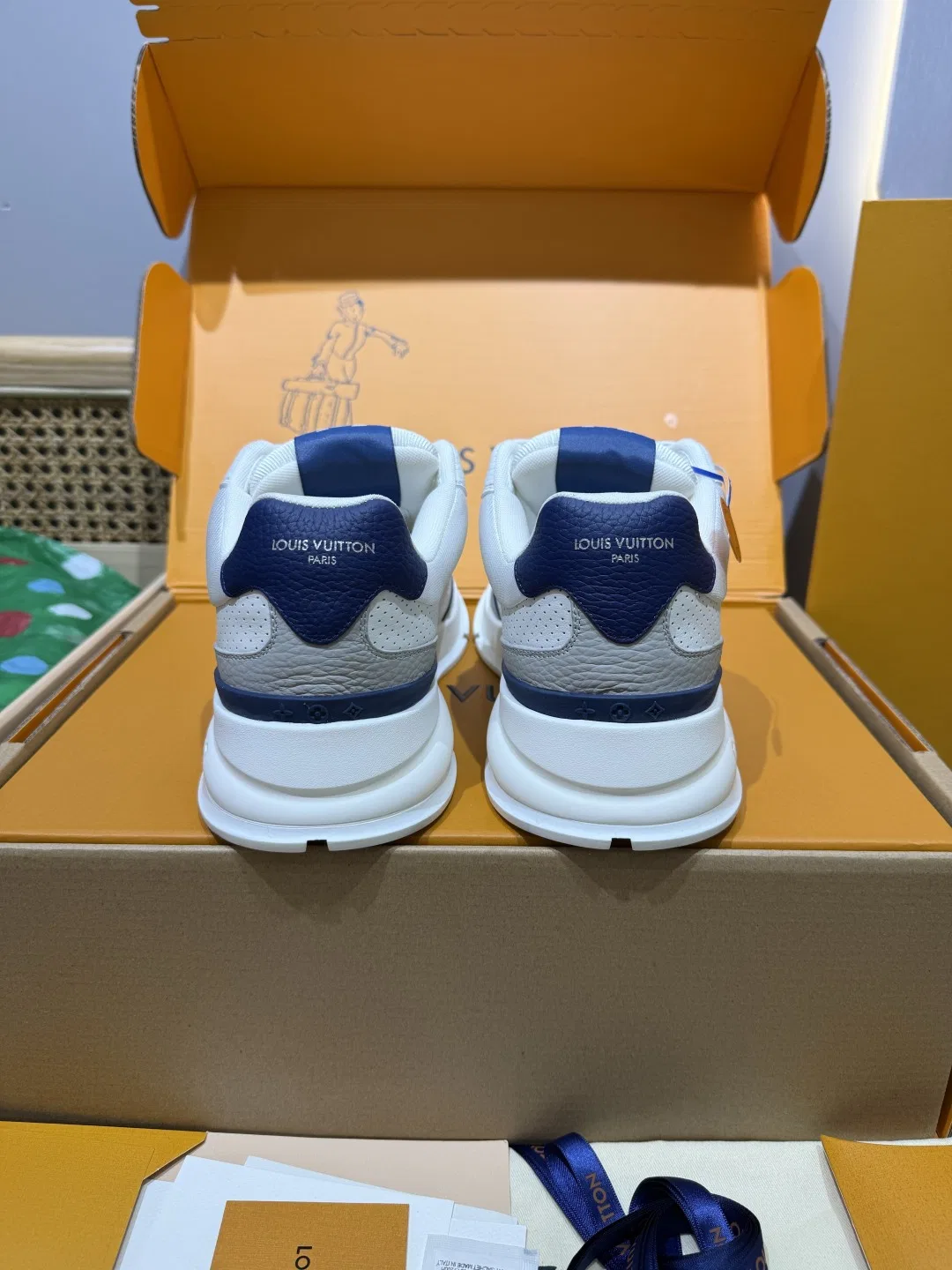 LV 27FW QVUSQNN 128 스니커즈 20