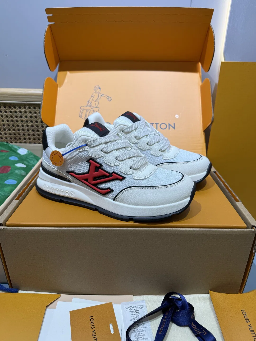 LV 27FW QVUSQNN 128 스니커즈 34