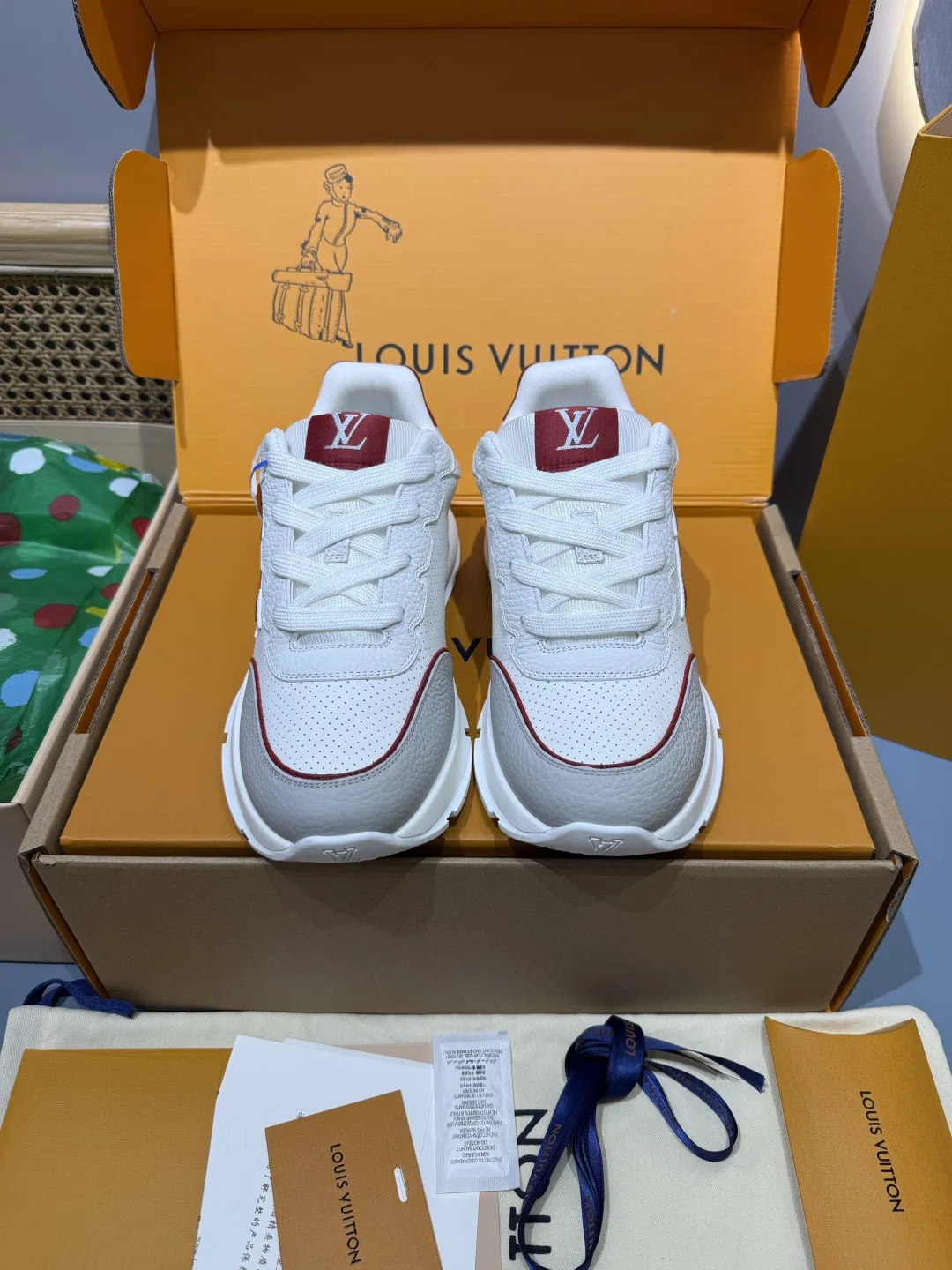 LV 27FW QVUSQNN 128 스니커즈 52