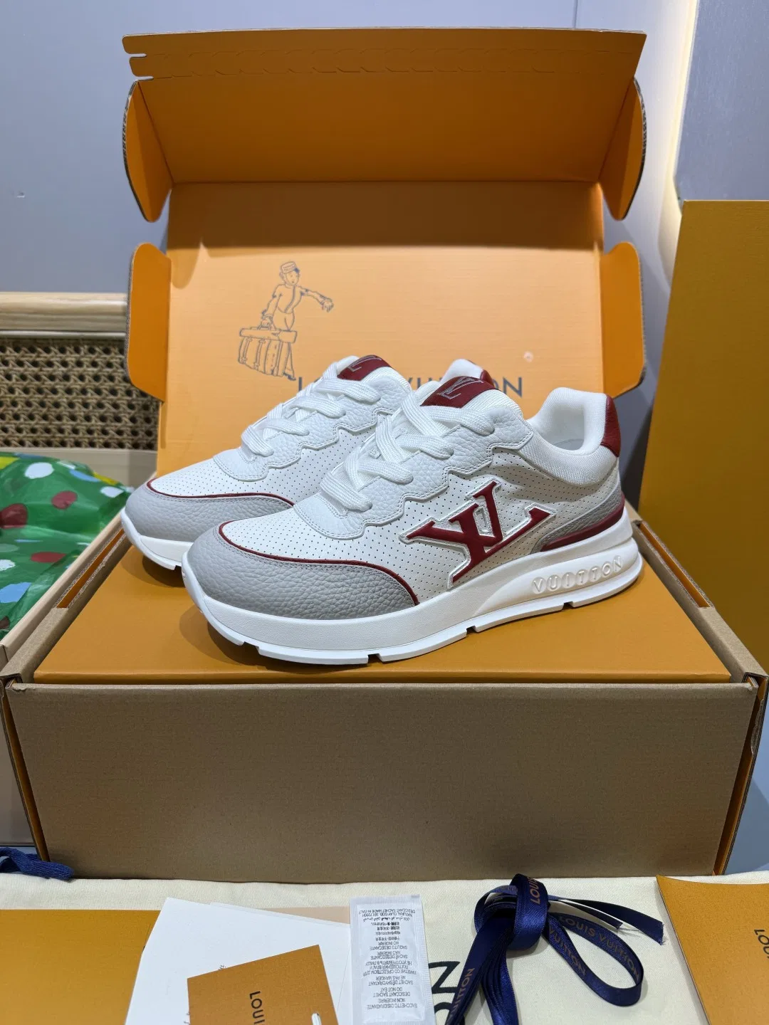 LV 27FW QVUSQNN 128 스니커즈 53