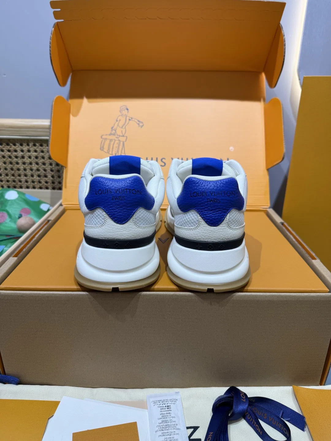 LV 27FW QVUSQNN 128 스니커즈 62