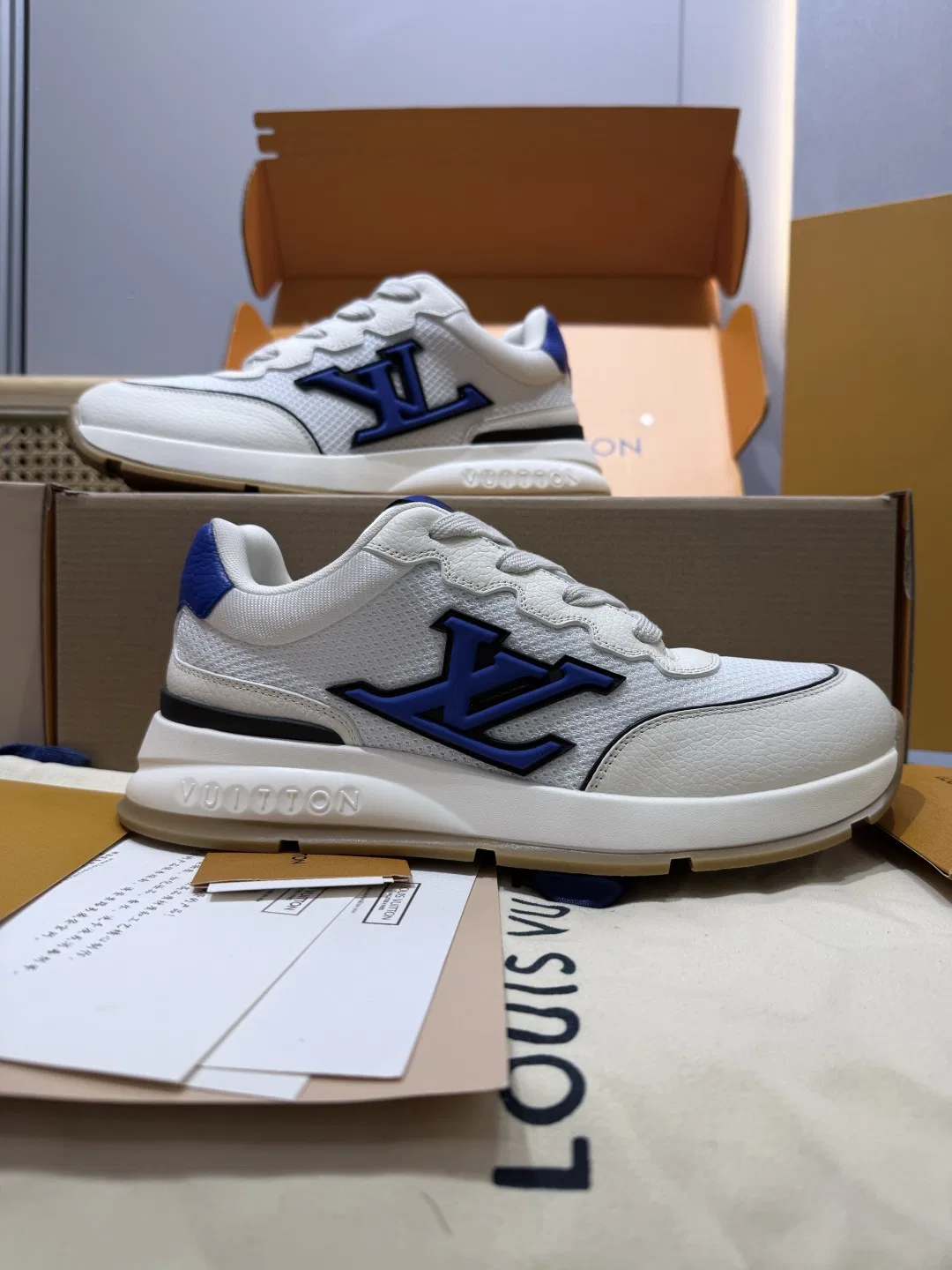 LV 27FW QVUSQNN 128 스니커즈 63