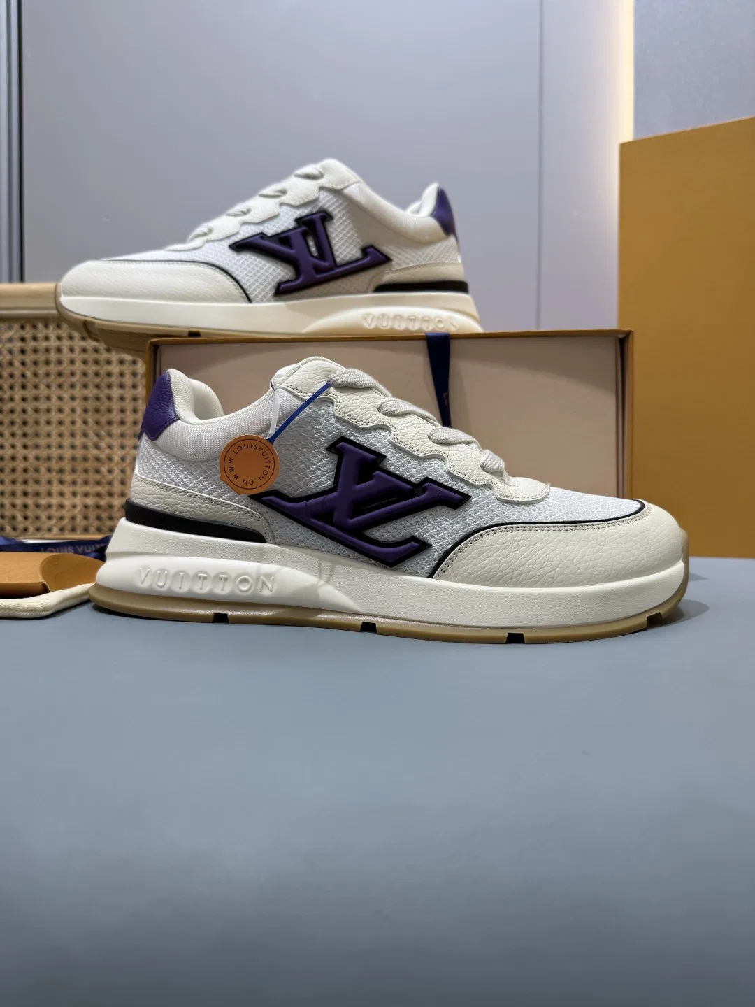 LV 27FW QVUSQNN 128 스니커즈 77
