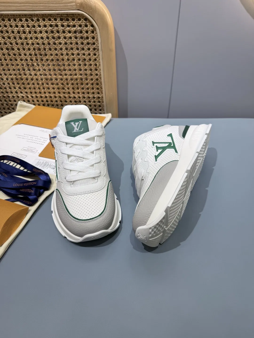 LV 27FW QVUSQNN 128 스니커즈 92