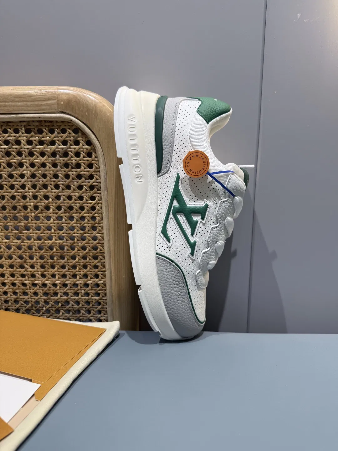 LV 27FW QVUSQNN 128 스니커즈 93