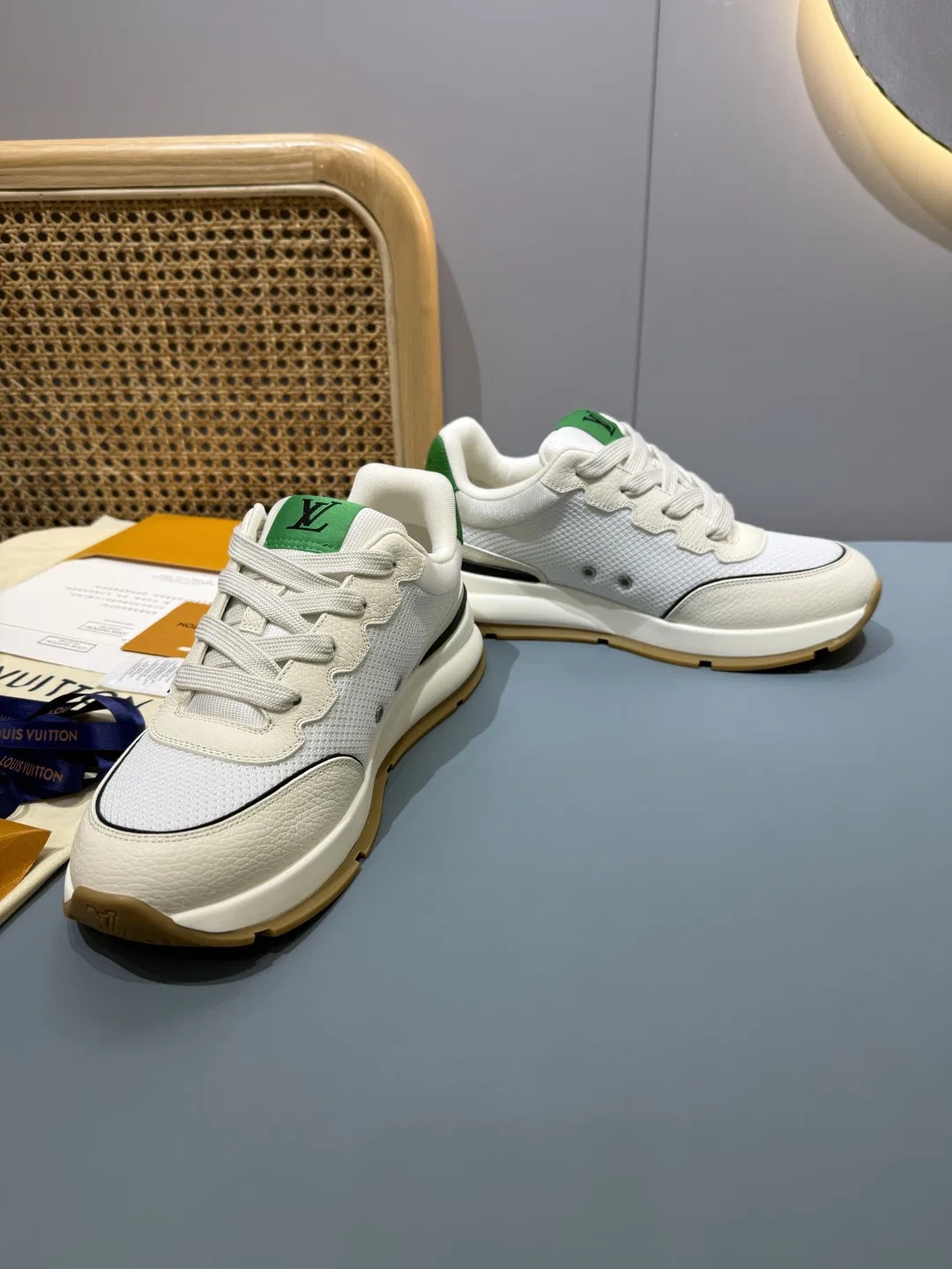 LV 27FW QVUSQNN 128 스니커즈 97