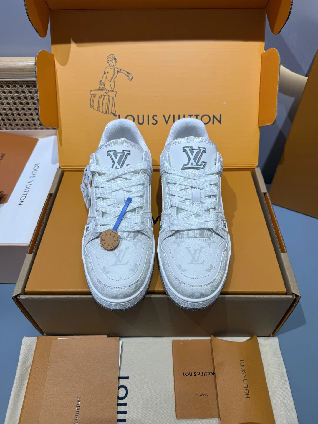 LV 27FW QVUSQNN 150 스니커즈 11