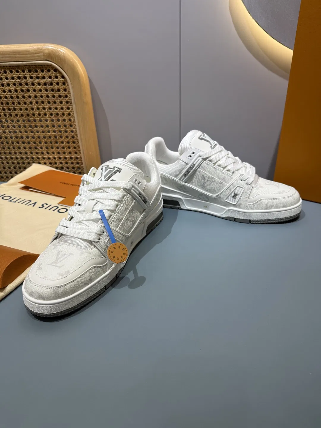 LV 27FW QVUSQNN 150 스니커즈 15