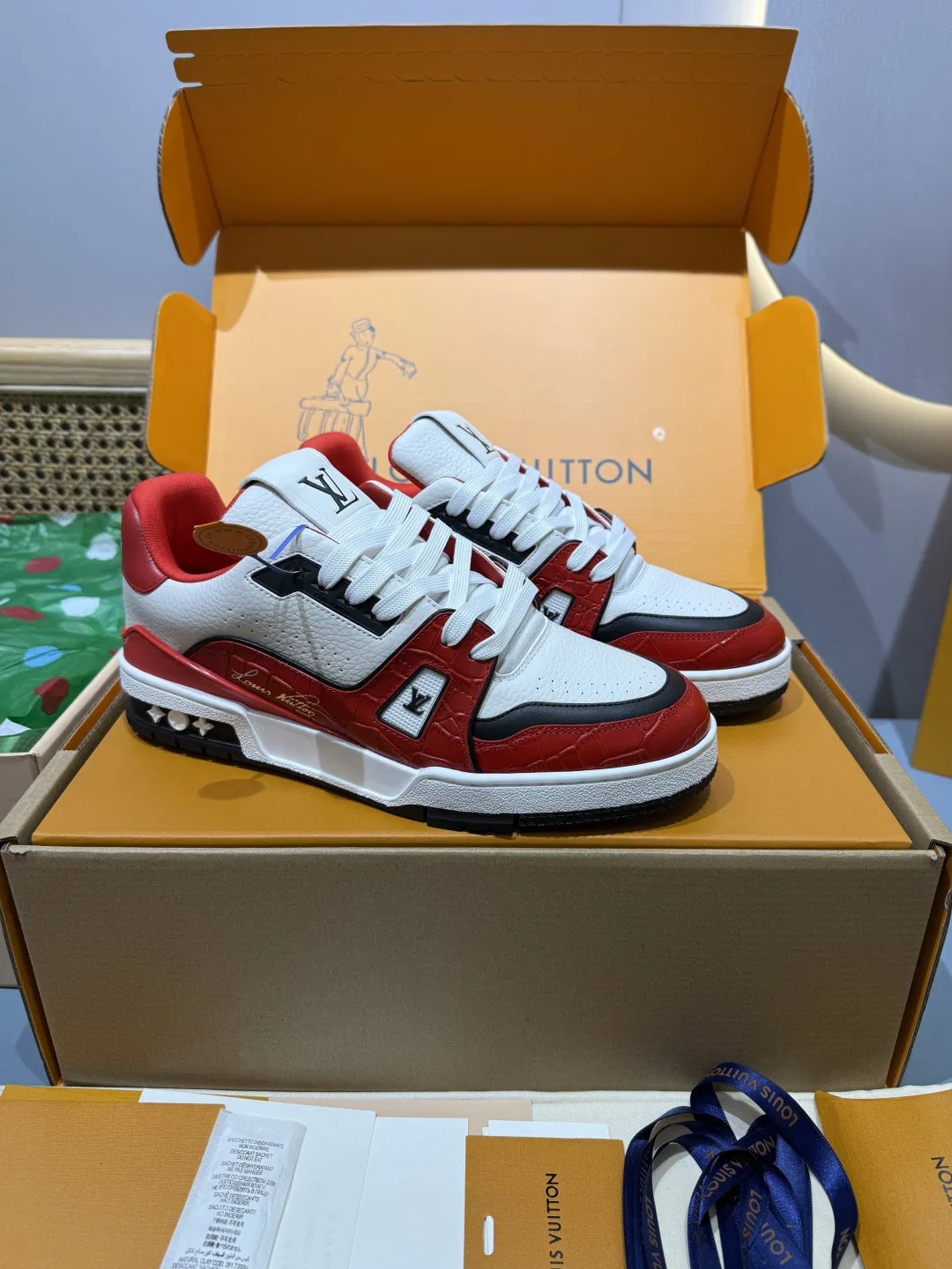 LV 27FW QVUSQNN 151 스니커즈 10