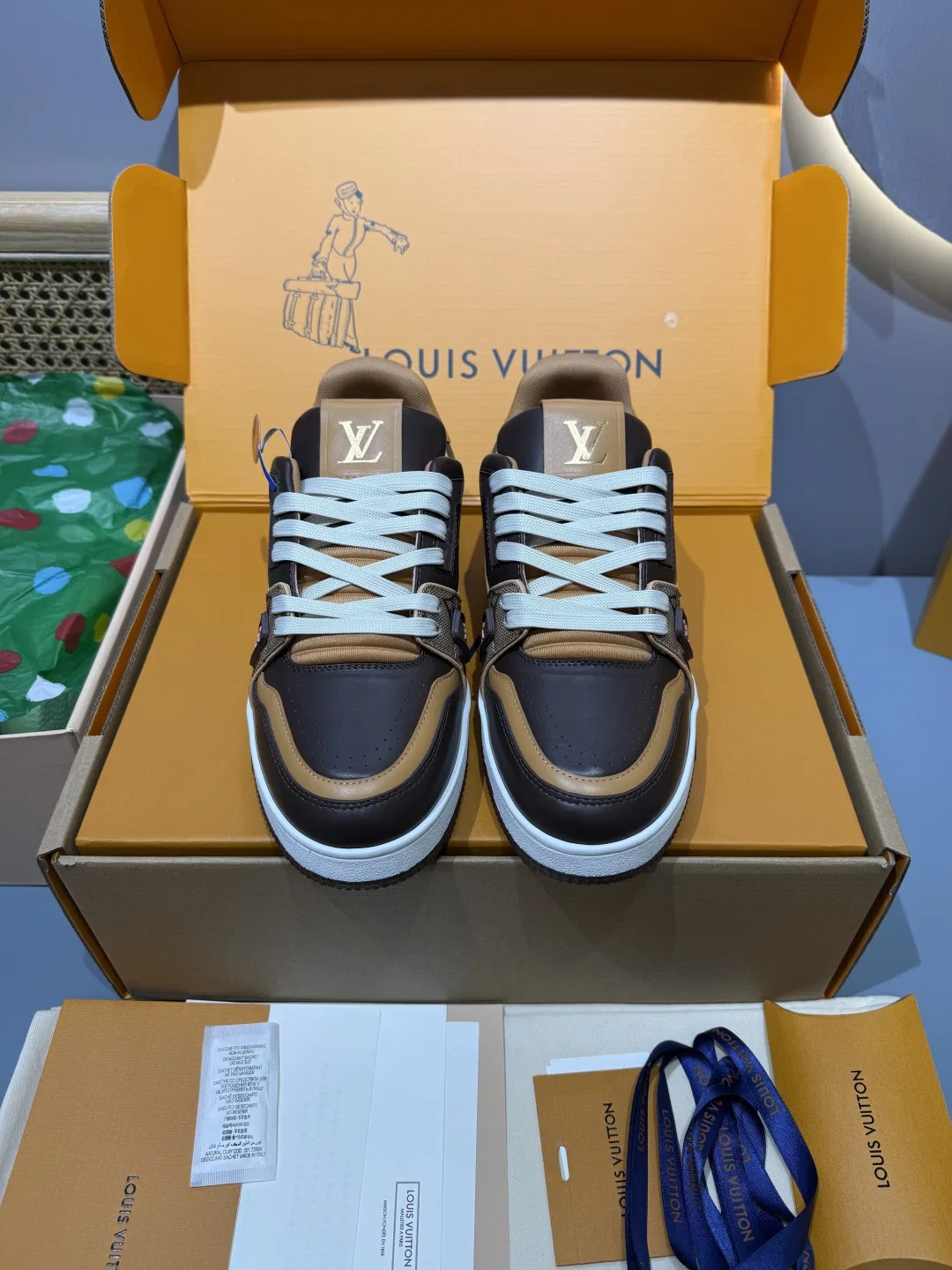 LV 27FW QVUSQNN 151 스니커즈 19