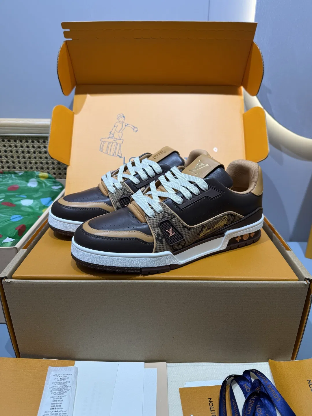 LV 27FW QVUSQNN 151 스니커즈 20