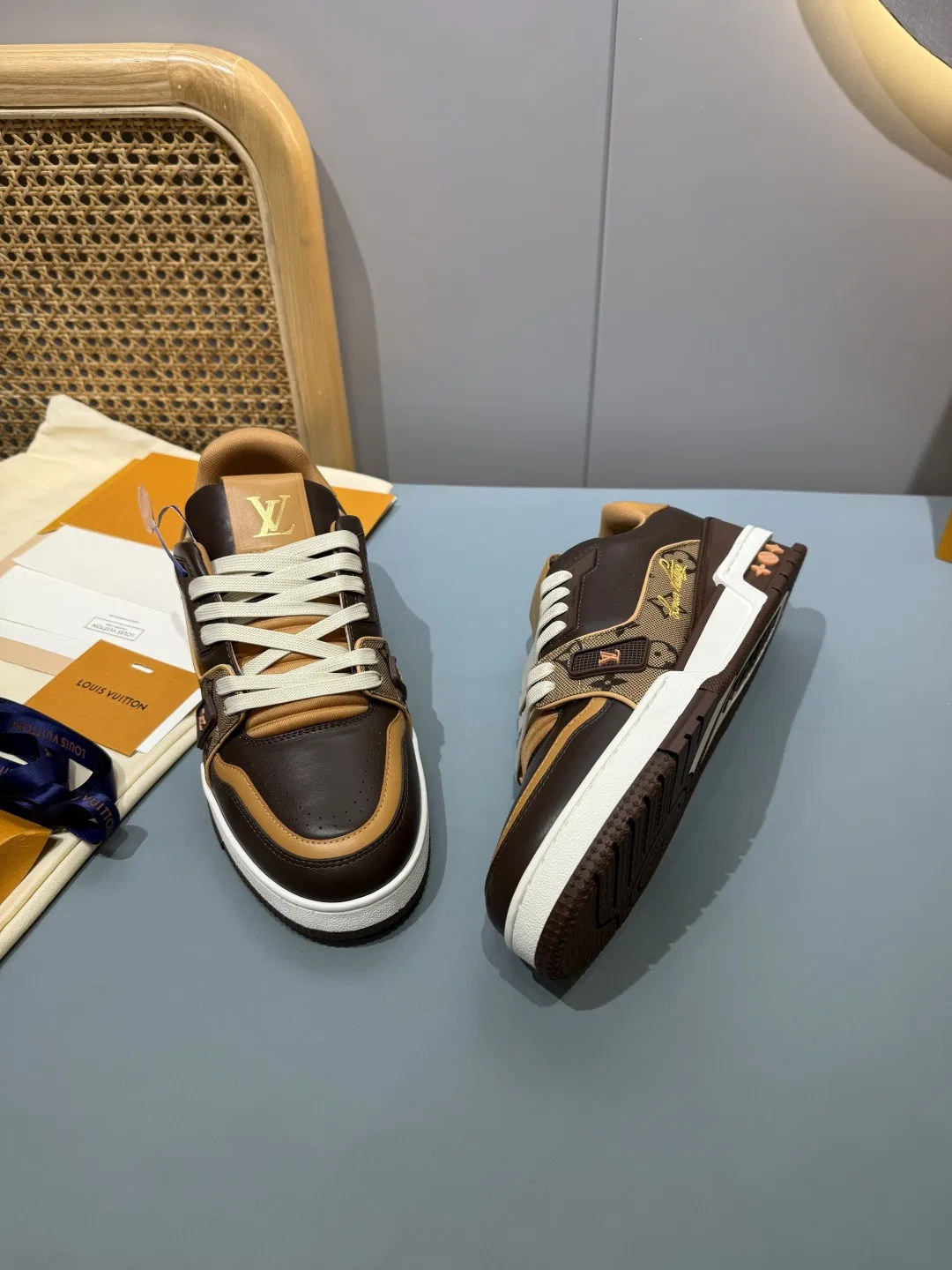 LV 27FW QVUSQNN 151 스니커즈 25