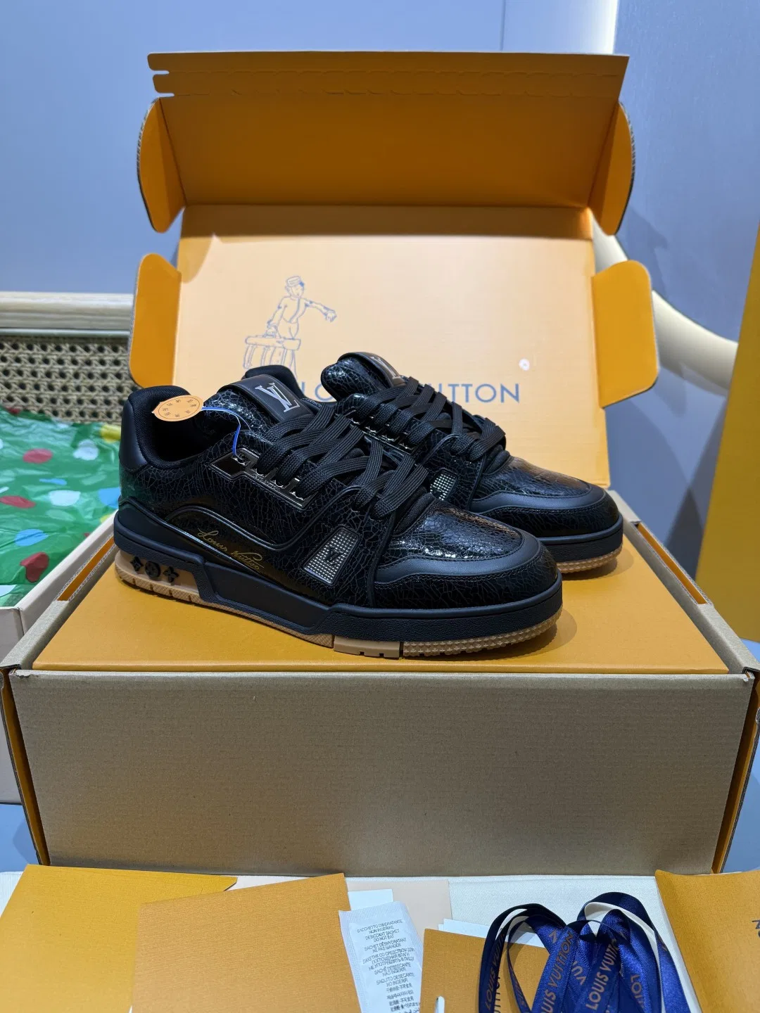 LV 27FW QVUSQNN 152 스니커즈 20