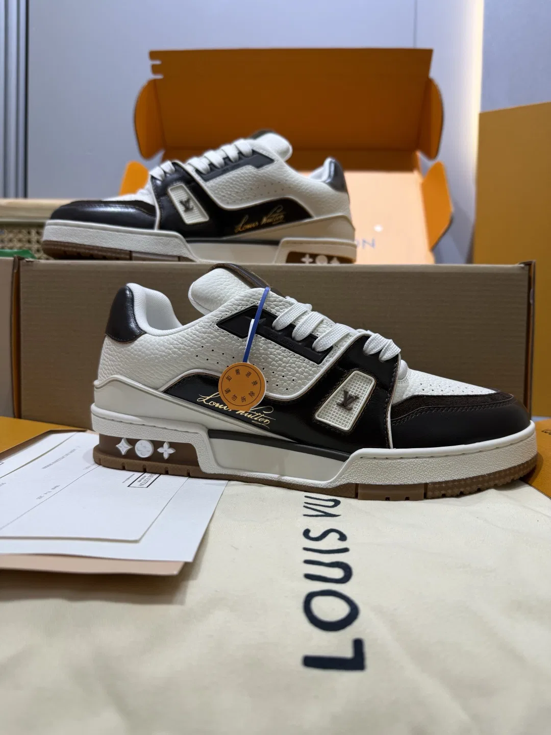 LV 27FW QVUSQNN 154 스니커즈 12