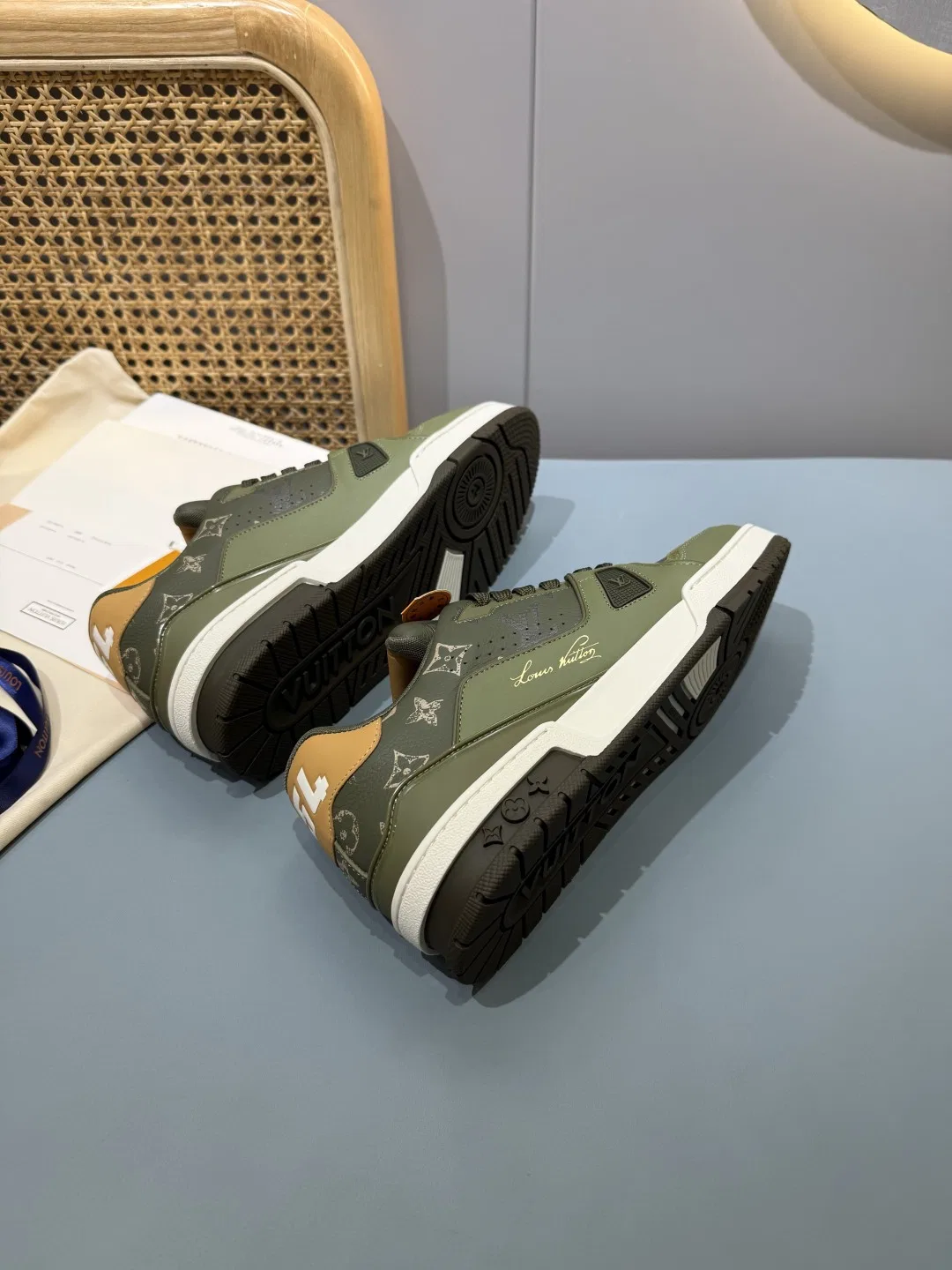 LV 27FW QVUSQNN 156 스니커즈 9