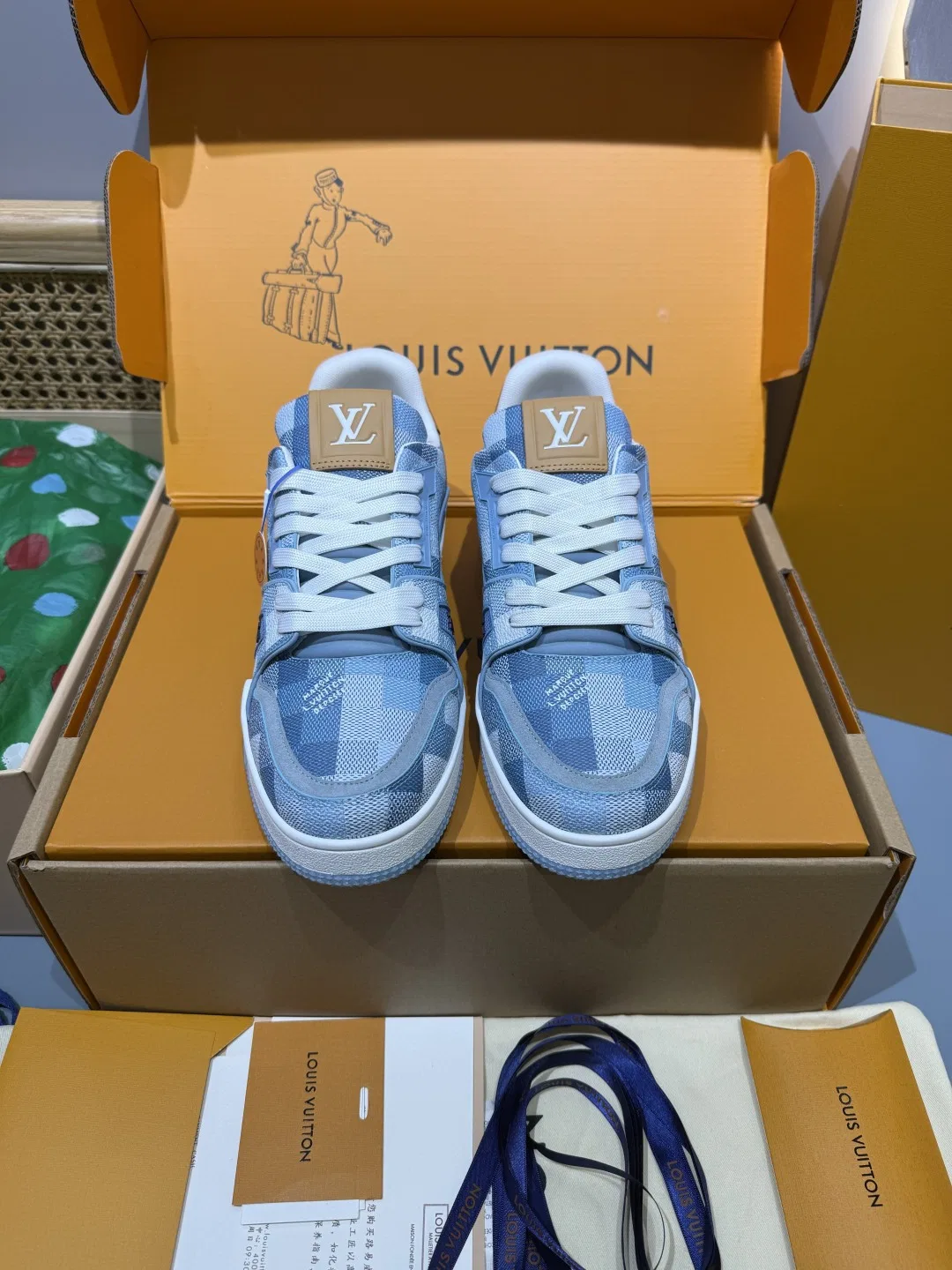 LV 27FW QVUSQNN 156 스니커즈 20